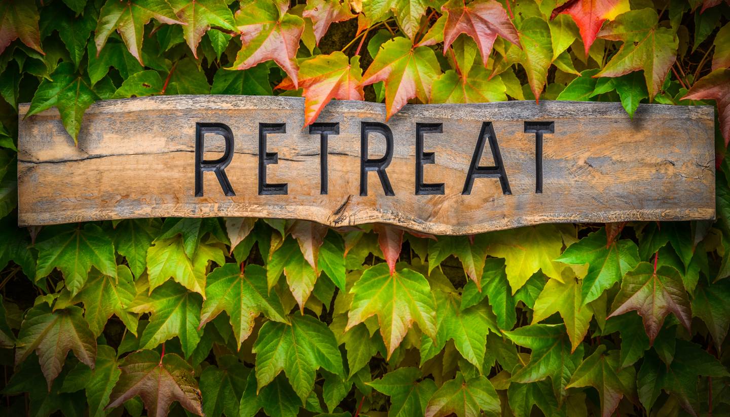 shu-Gen-Retreat-Signage_1499972936-1440×823-1